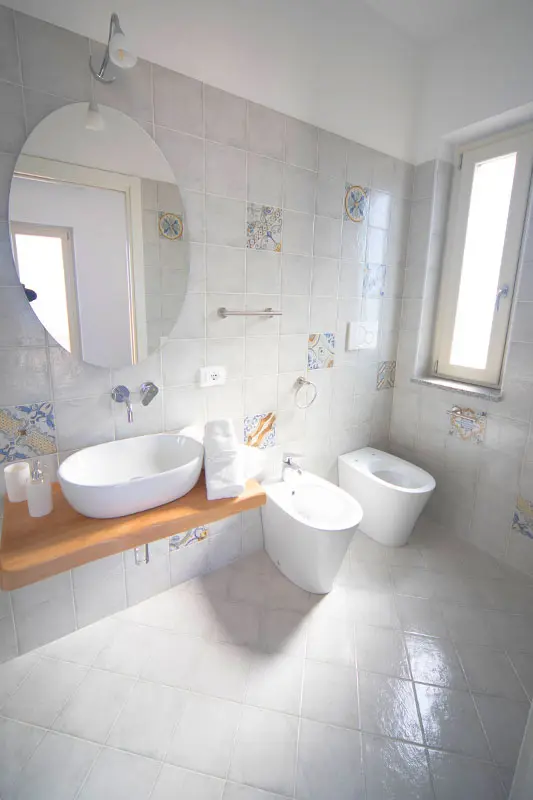 Roccella-waterfront-residence-bagno