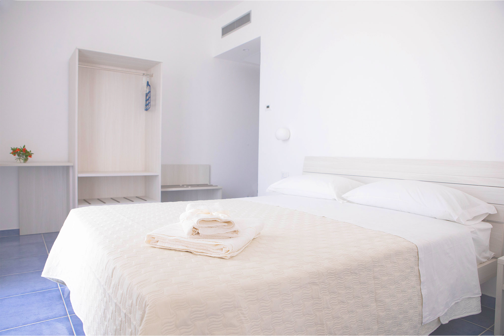 Roccella-waterfront-residence-matrimoniale-2
